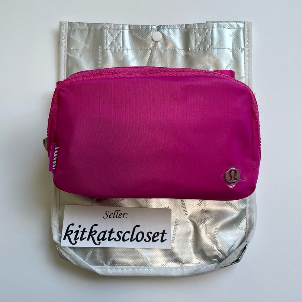 🆕 SONIC PINK/WHITE WORDMARK LOGO - NWT lululemon everywhere belt bag EBB 1L - Picture 3 of 11
